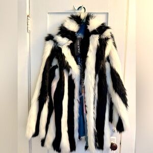 WREAKING HAVOC FAUX FUR COAT
DOLLS KILL X BEETLEJUICE